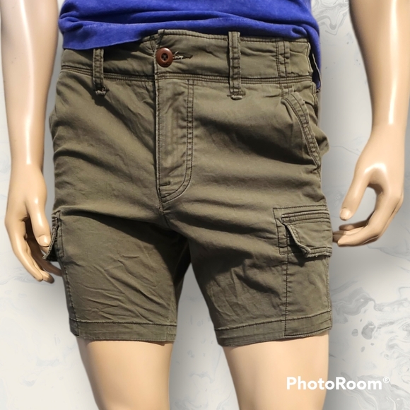 Hollister Co Beach Cargo Shorts Soze 28 EUC 5" Inseam - Picture 2 of 6